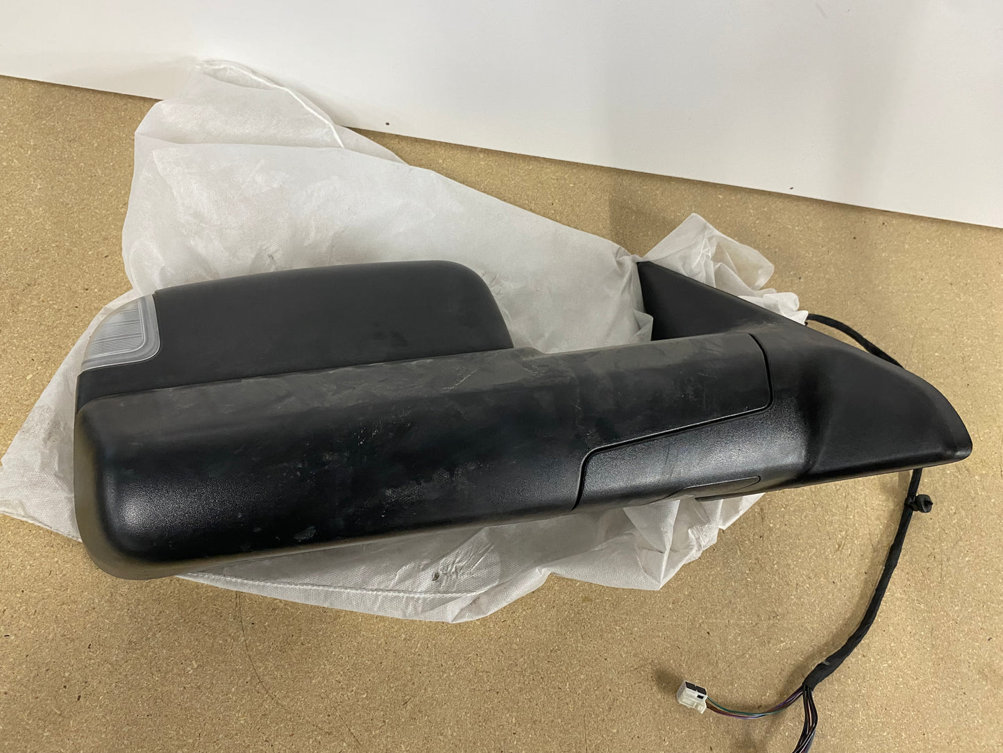 2013-2018 Ram 1500 2500 3500 Truck Right Side Signal Towing Door Mirror OEM