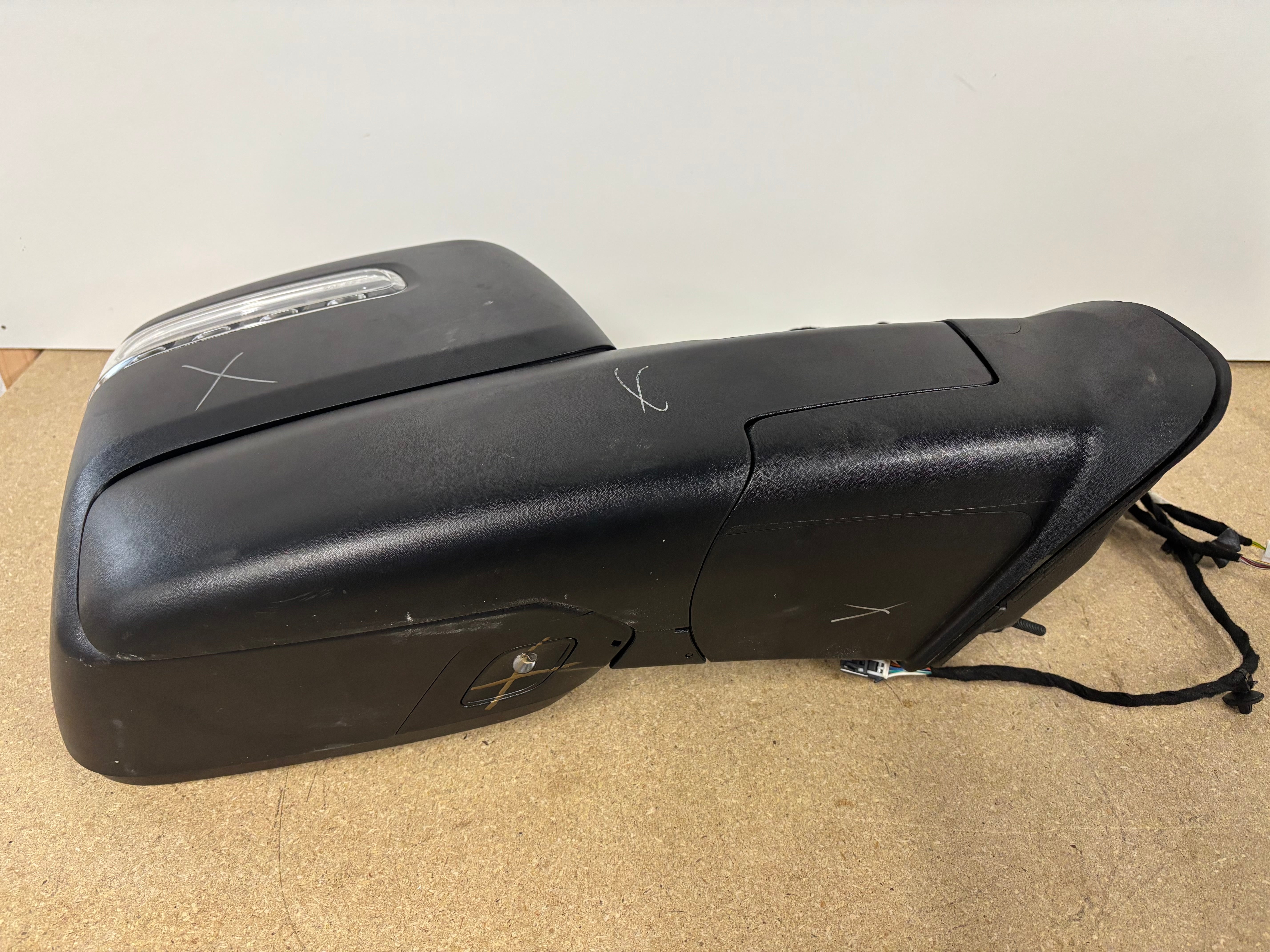 2023-2024 Ram 2500 Right Passenger Side Signal Towing Door Mirror