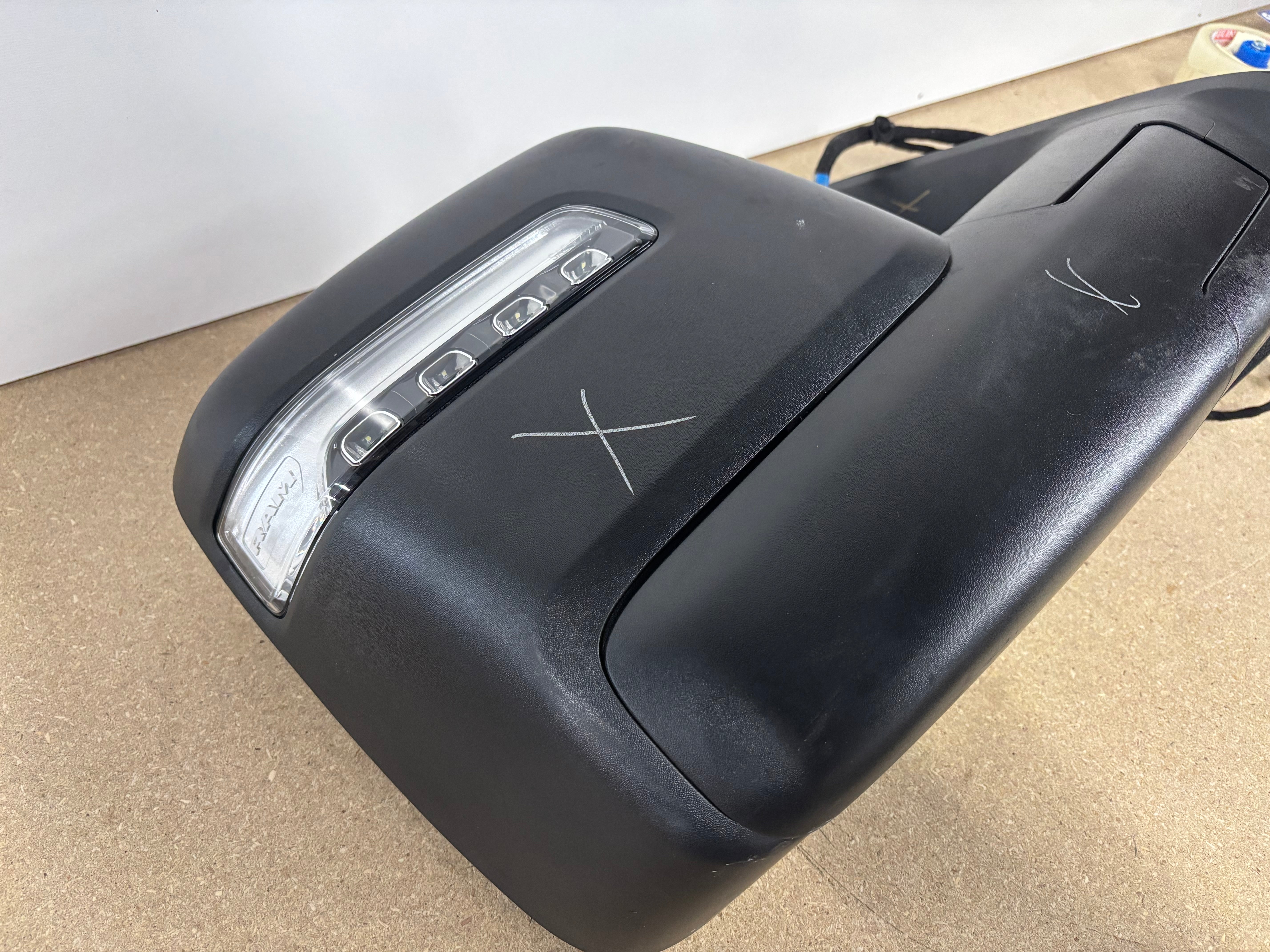 2023-2024 Ram 2500 Right Passenger Side Signal Towing Door Mirror