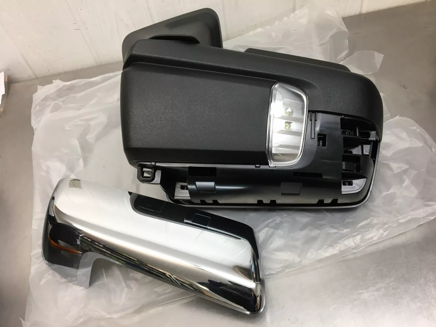2019-2023 Chevy Silverado 1500 Truck Right Side Signal Door Mirror OEM Camera