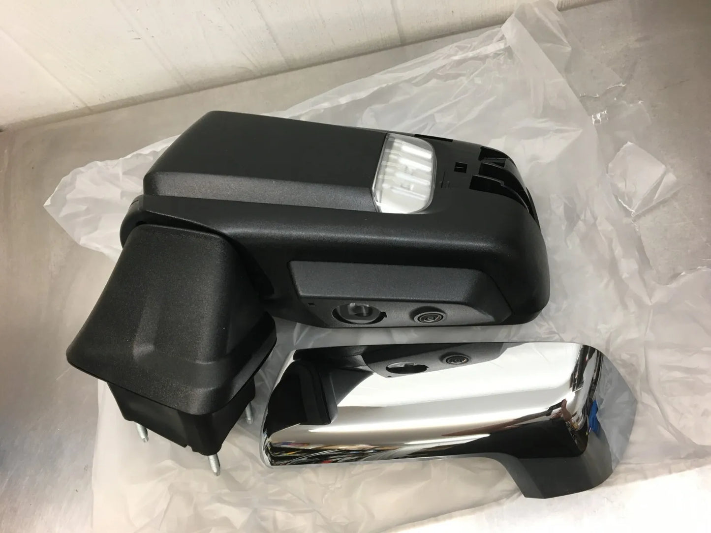2019-2023 Chevy Silverado 1500 Truck Left Side Signal Door Mirror OEM Camera