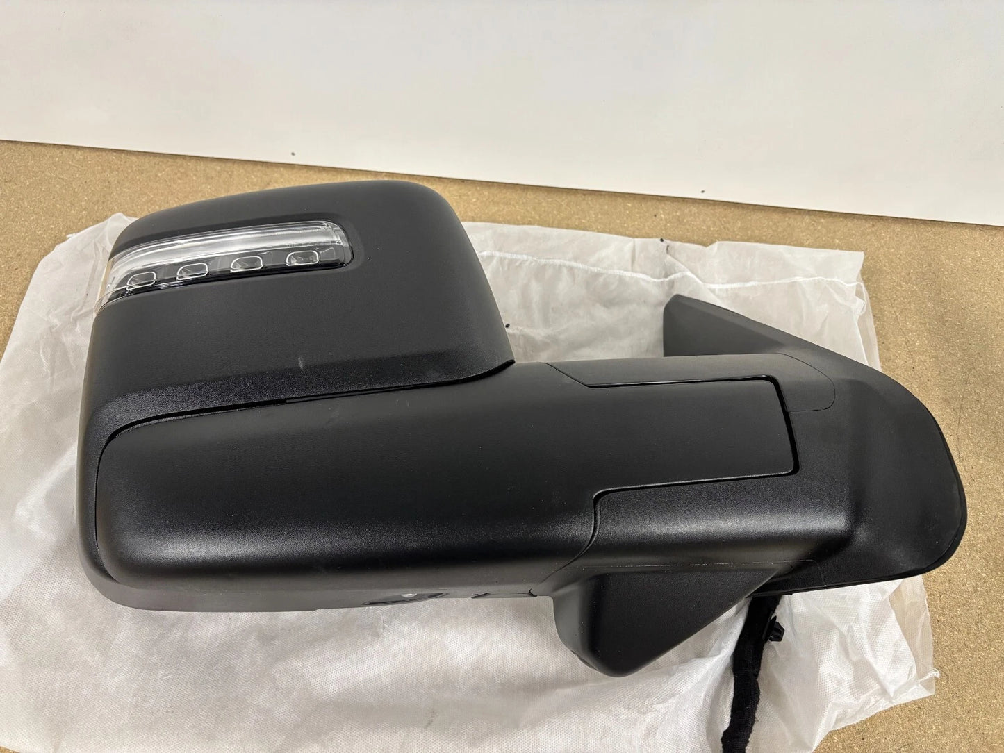 2023-2024 Ram 2500 Right Side Signal Towing Door Mirror OEM Power Fold Camera
