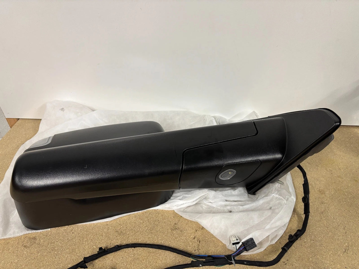 2019-2024 Ram 1500 Right Passenger Side Turn Signal Towing Door Mirror OEM