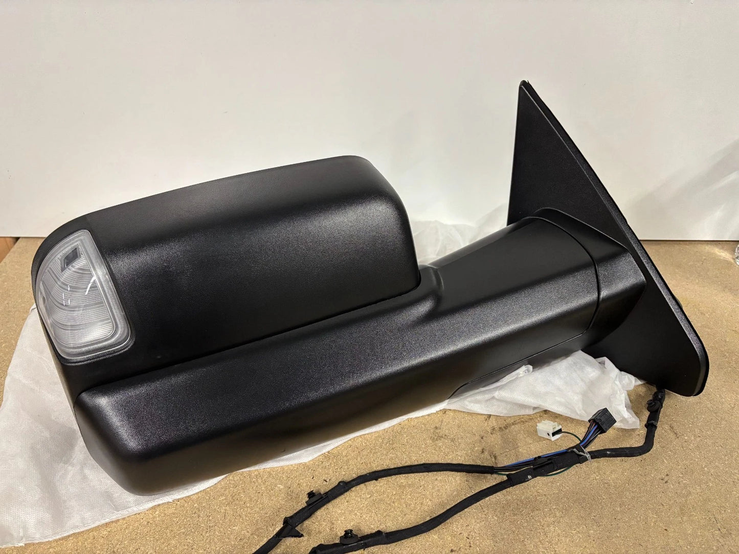 2019-2024 Ram 1500 Right Passenger Side Turn Signal Towing Door Mirror OEM