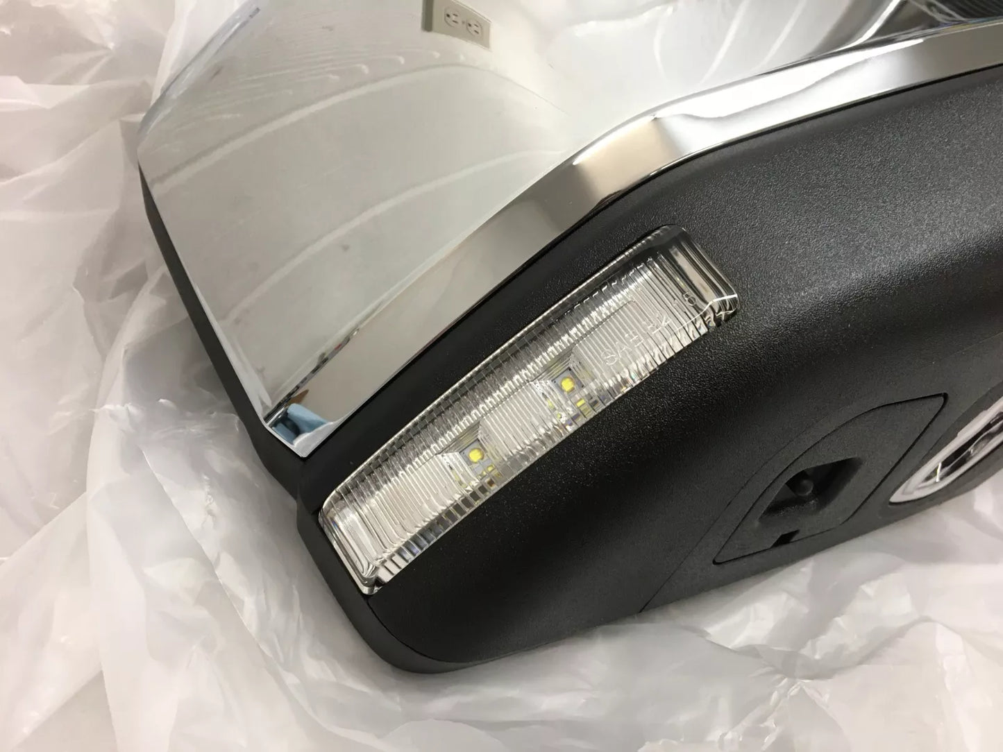 2018-2020 Ford F150 Right Side Signal Door Mirror OEM Blind Spot Power Fold