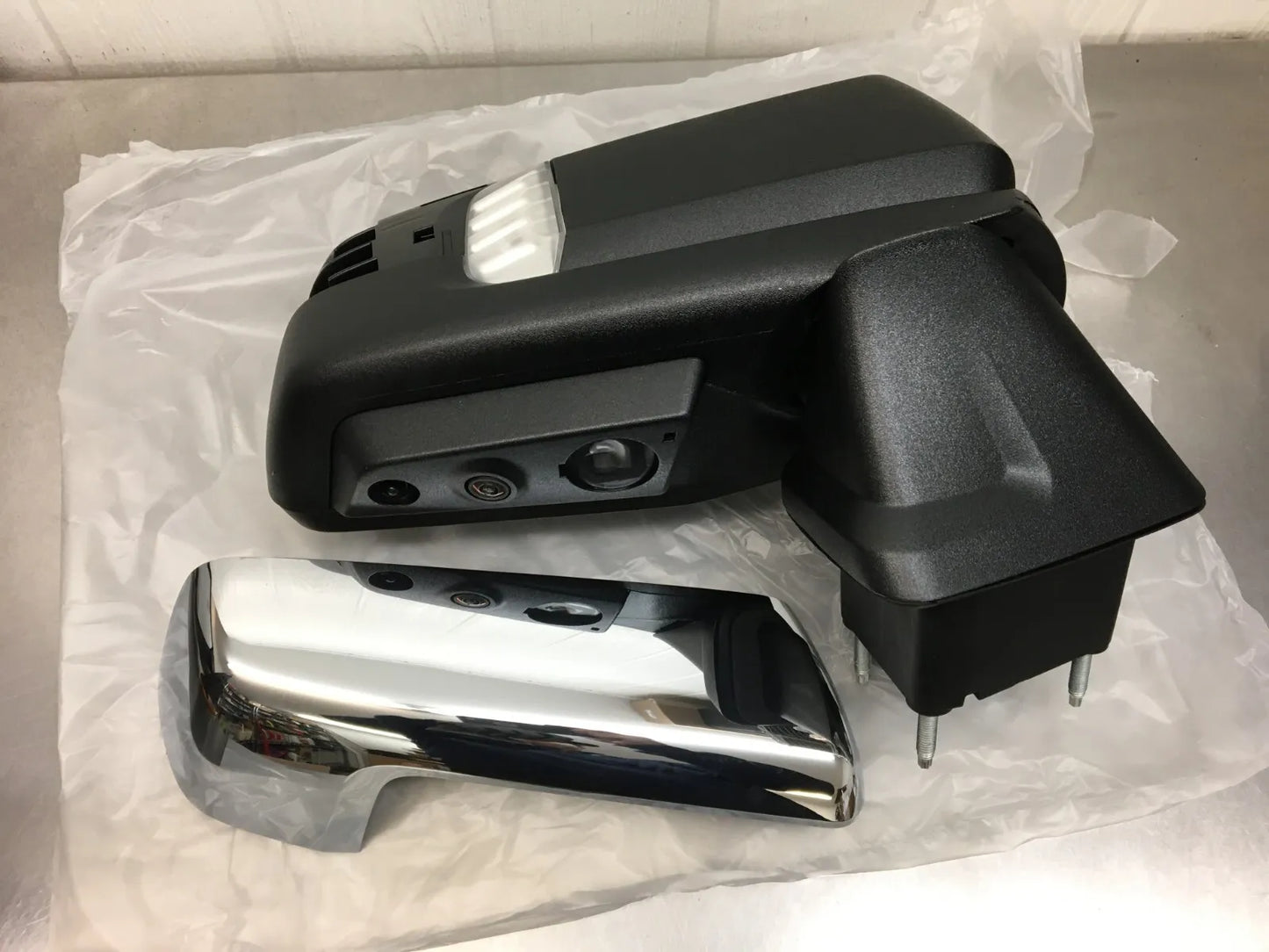 2019-2023 Chevy Silverado 1500 Truck Right Side Signal Door Mirror OEM Camera
